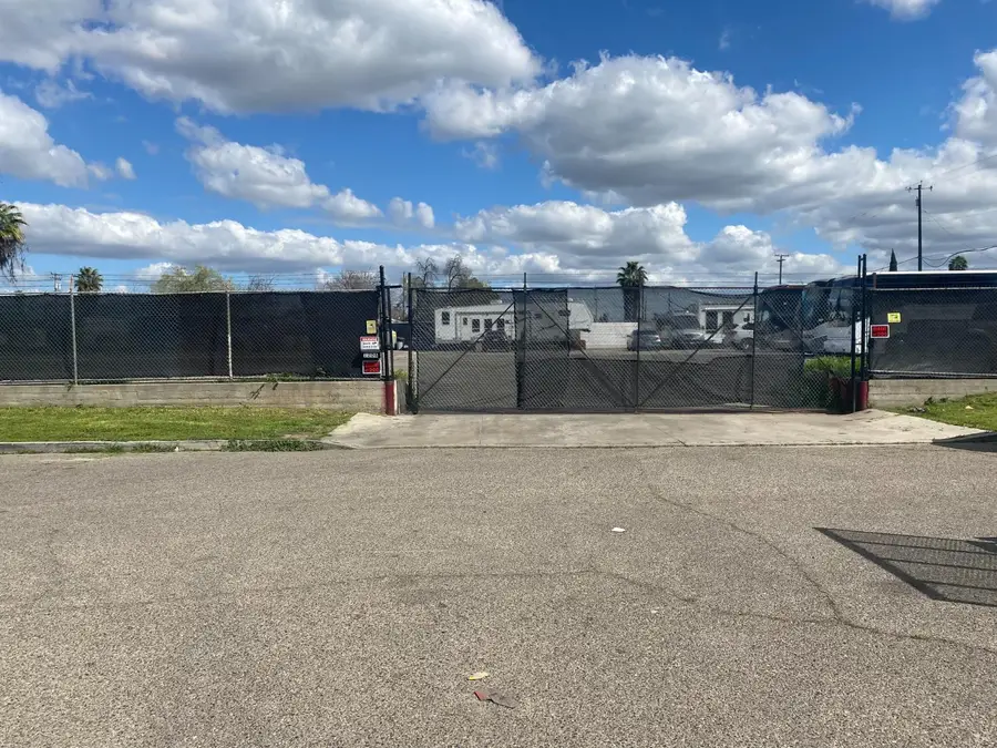 1206 N. Effie, Fresno, CA 93703 - #2