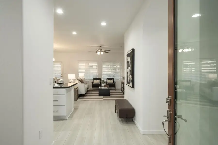 1449 Crimson Way, Dinuba, CA 93618 - #2