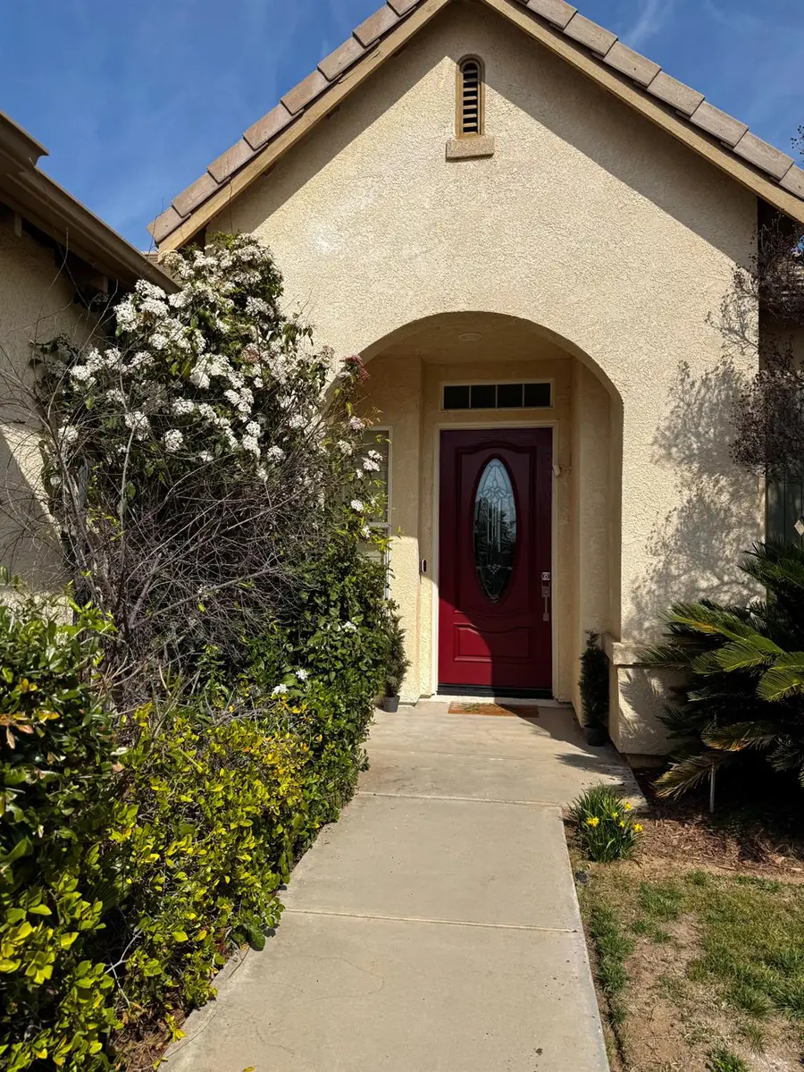 3257 Lester Avenue, Clovis, CA 93619 - #3