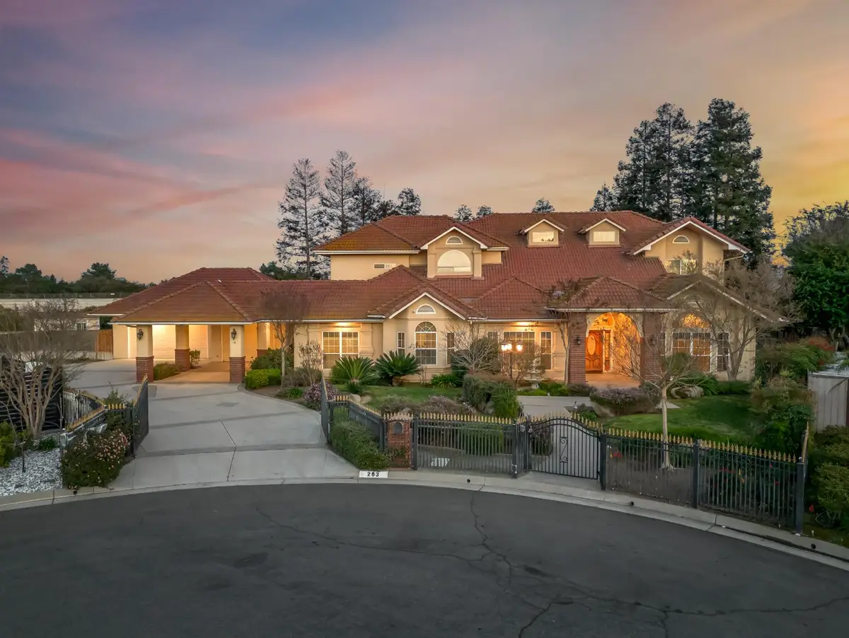 203 W Bluff Avenue, Fresno, CA 93711 - #1