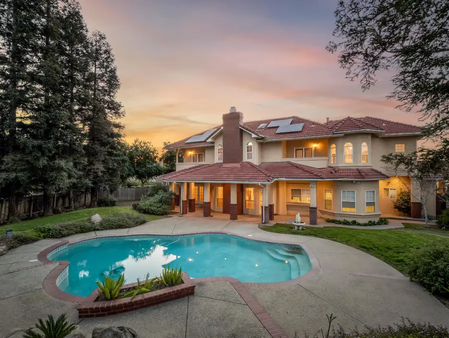 203 W Bluff Avenue, Fresno, CA 93711 - #3