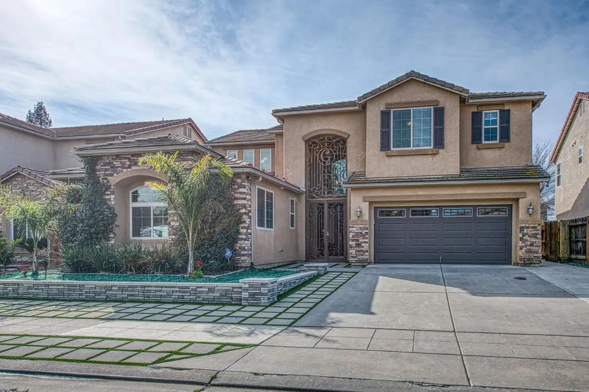 1407 E Via Marbella Drive, Fresno, CA 93730 - #1