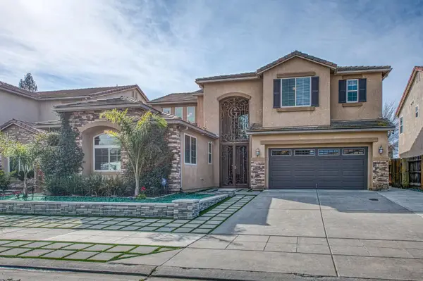 1407 E Via Marbella Drive, Fresno, CA 93730