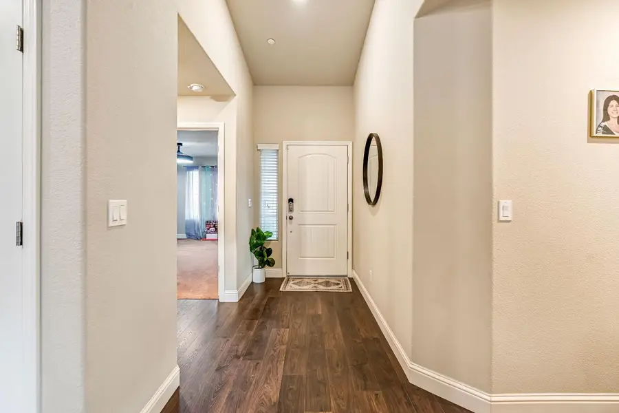 2424 Las Rosas Avenue, Clovis, CA 93619 - #3