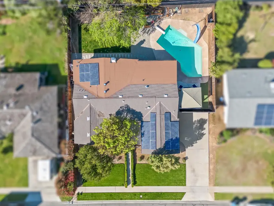 447 W Mesa Avenue, Fresno, CA 93704 - #2