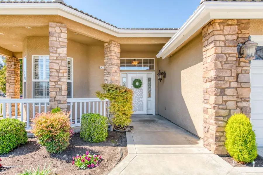 418 S Creek Drive, Madera, CA 93637 - #2