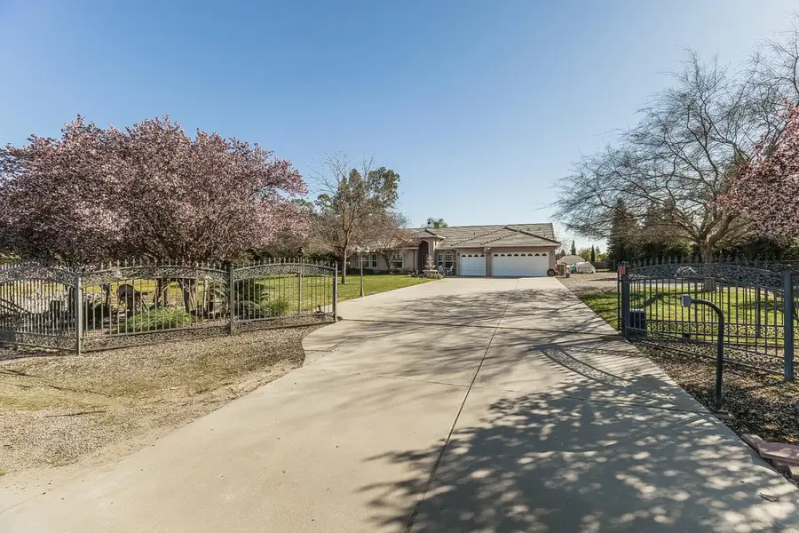 36752 Avenue 13, Madera, CA 93636 - #3