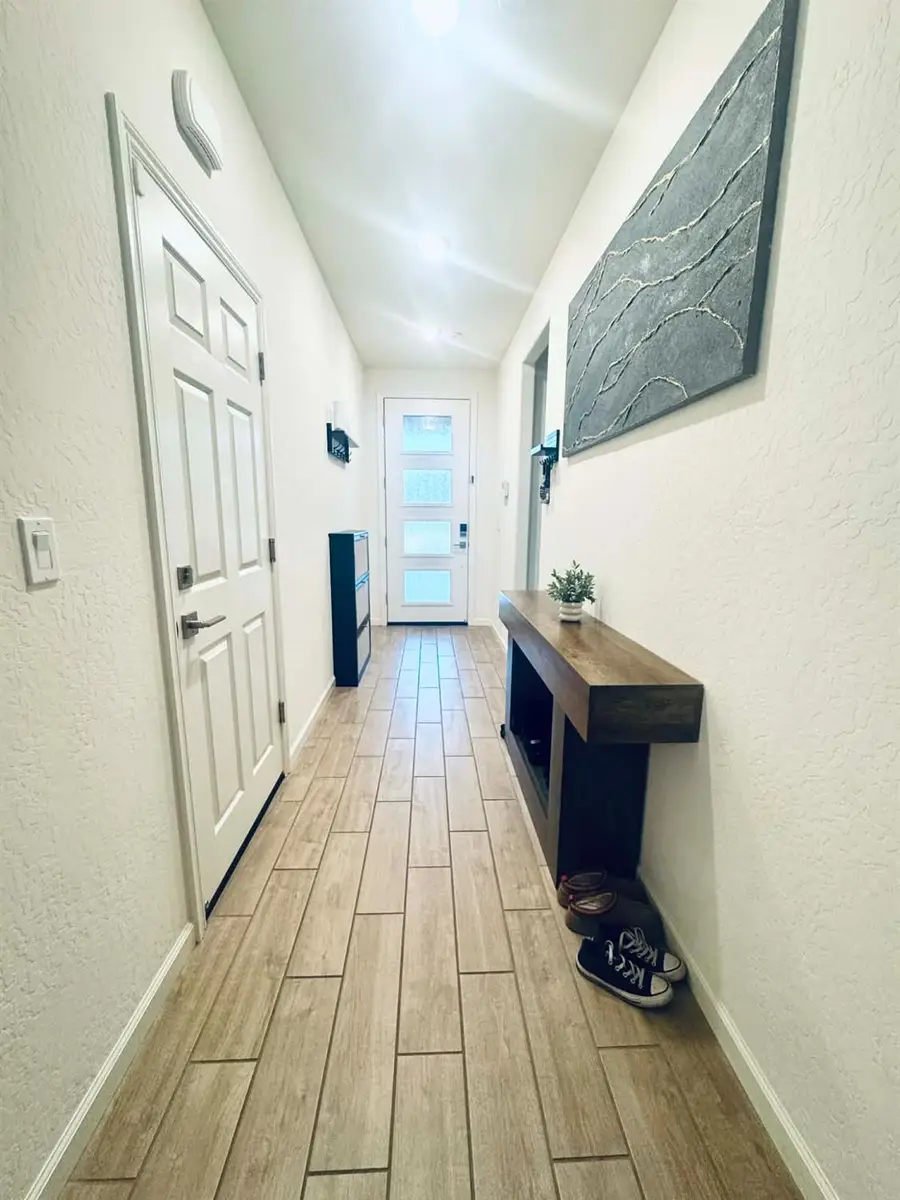 6657 E Home Avenue, Fresno, CA 93727 - #2