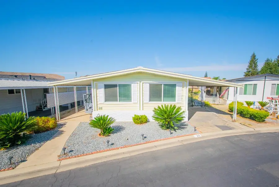 371 Bethel Avenue #24, Sanger, CA 93657 - #2