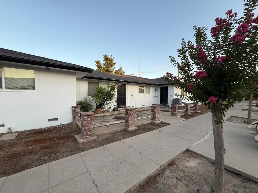 1205 F Street, Reedley, CA 93654 - #2