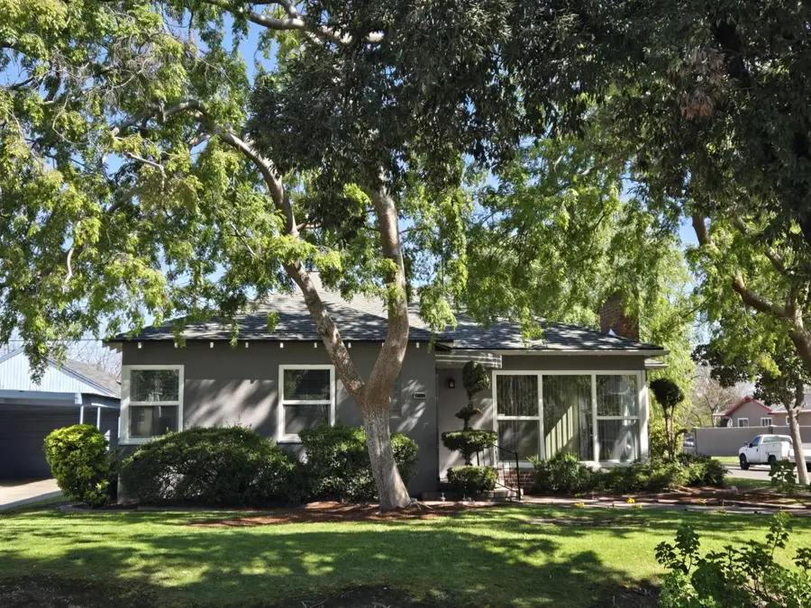 1406 N Thorne Avenue, Fresno, CA 93728 - #3