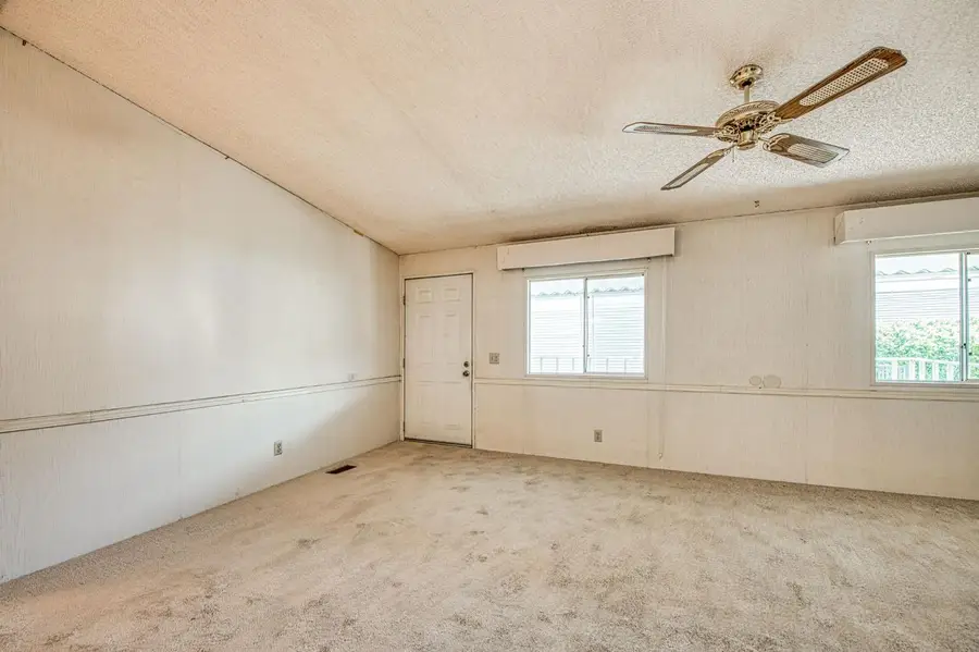 1551 6th Avenue Drive #157, Kingsburg, CA 93631 - #2