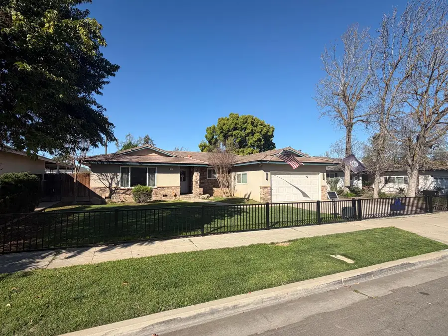 682 E Stuart Avenue, Fresno, CA 93710 - #2