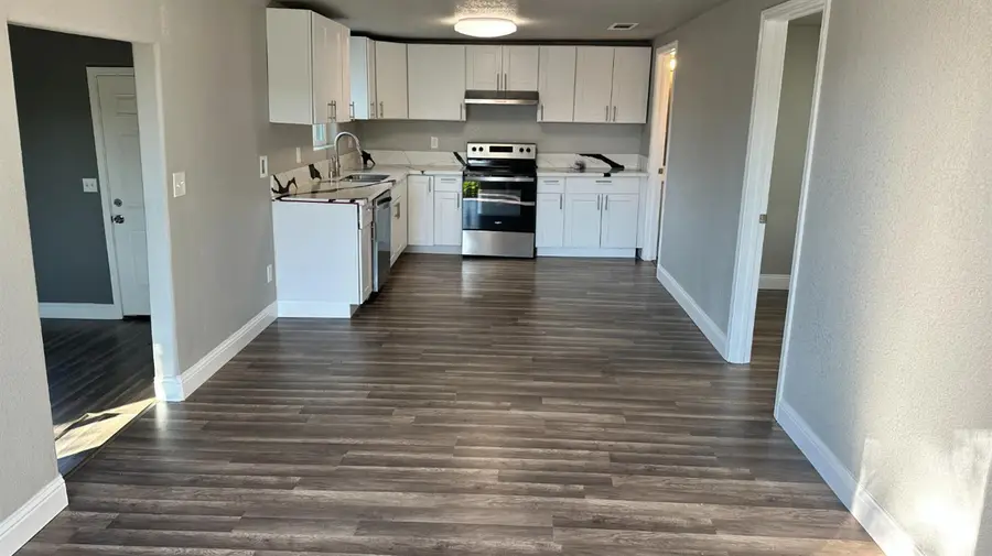 749 E Pleasant Street, Coalinga, CA 93210 - #3