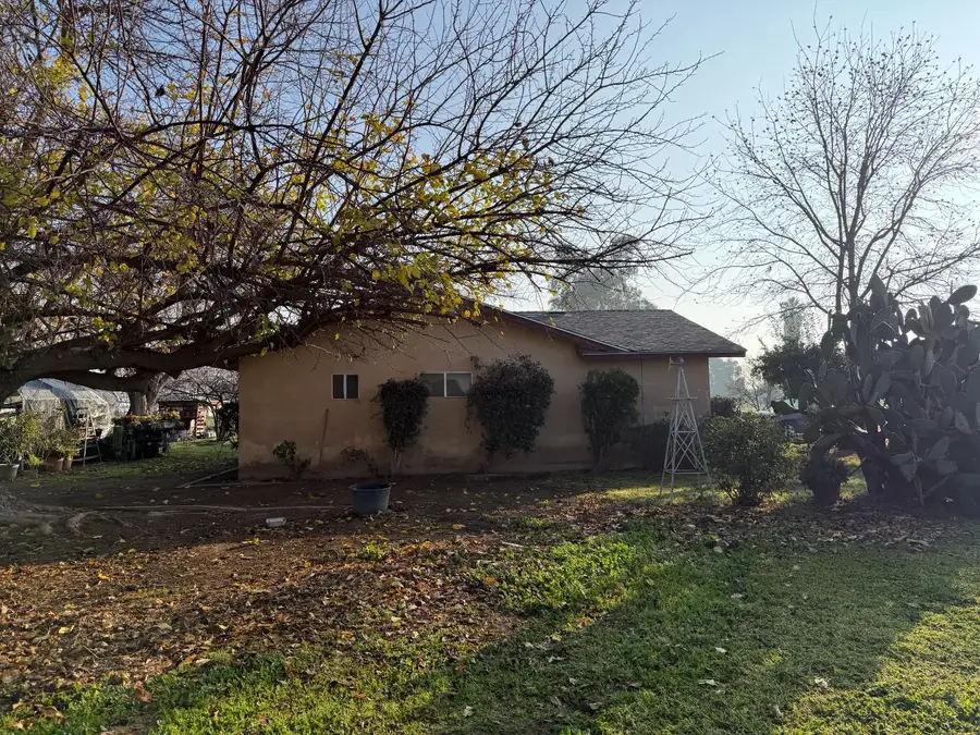3497 Shaw, Clovis, CA 93619 - #3