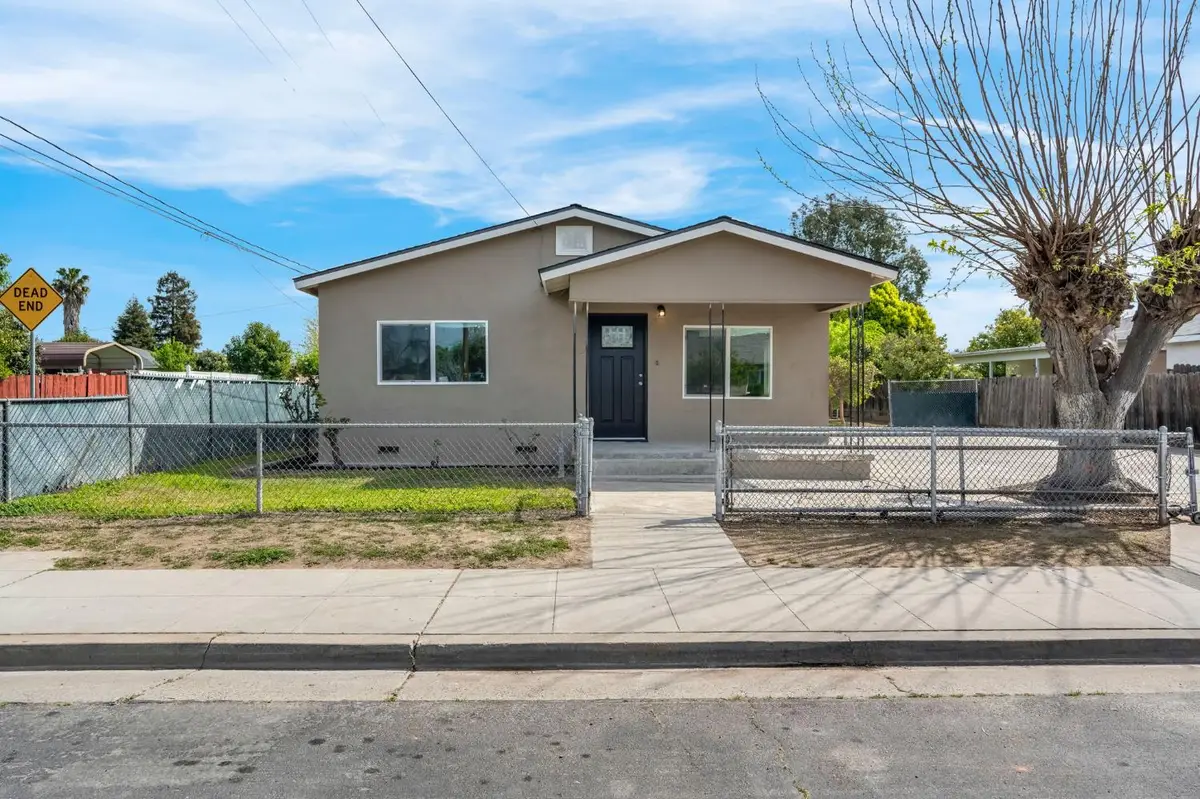 914 Clinton Street, Madera, CA 93638 - #1