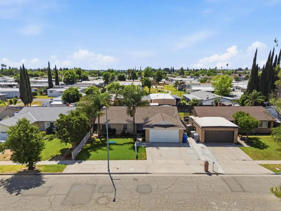 5850 E Ramona Avenue, Fresno, CA 93727 - #2