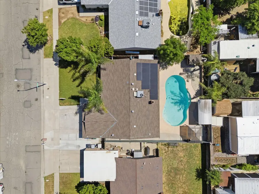 5850 E Ramona Avenue, Fresno, CA 93727 - #3