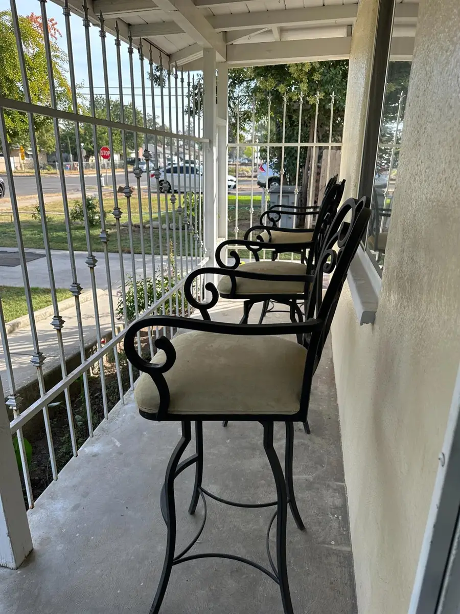 915 W Fountain Way, Fresno, CA 93705 - #3