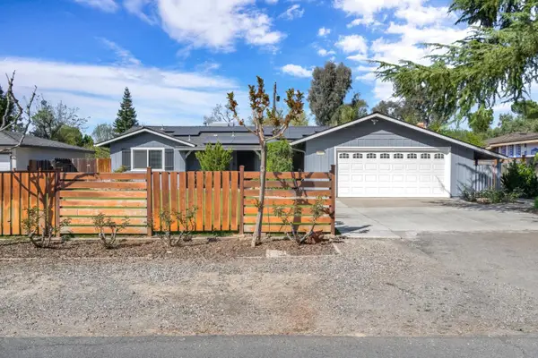 1035 E Fairmont Avenue, Fresno, CA 93704