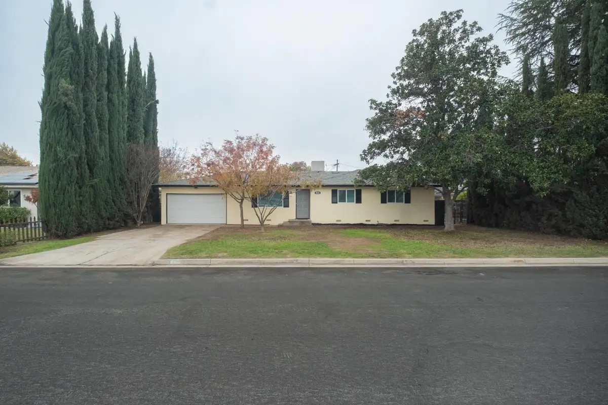 4065 N Eddy Avenue, Fresno, CA 93727 - #1