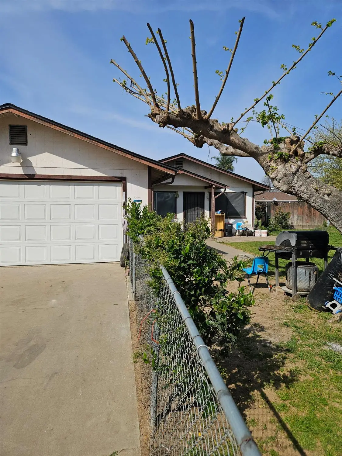 259 E Evening Glow Circle, Reedley, CA 93654 - #1