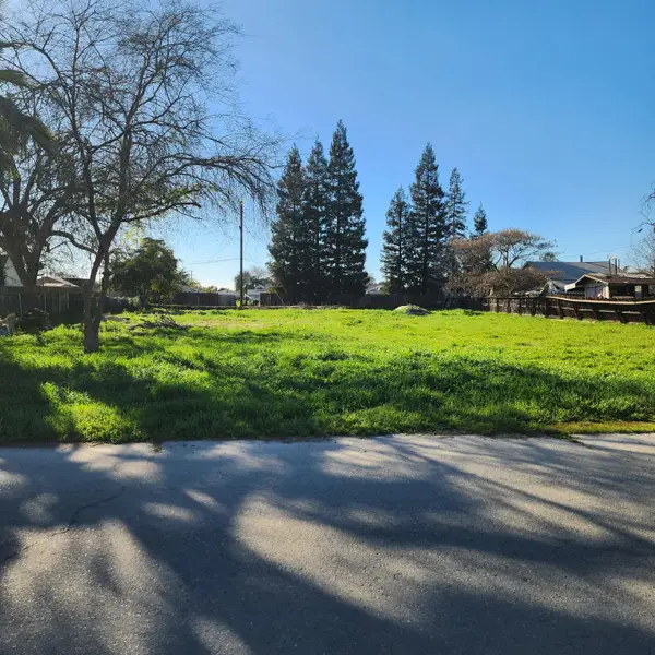 5785 S Geneva Avenue, Easton, CA 93706