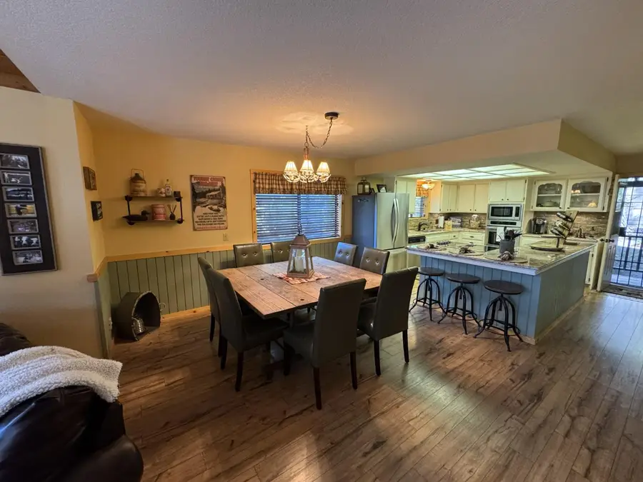 41031 Windwood Road, Shaver Lake, CA 93664 - #3