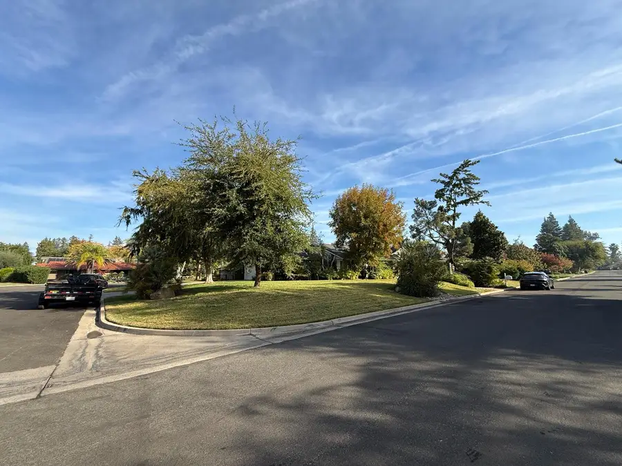 2510 W Escalon Avenue, Fresno, CA 93711 - #3
