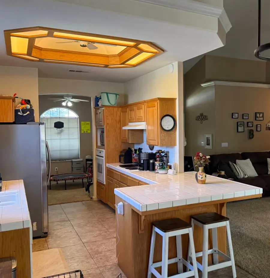 2545 E Goshen Avenue, Fresno, CA 93720 - #2