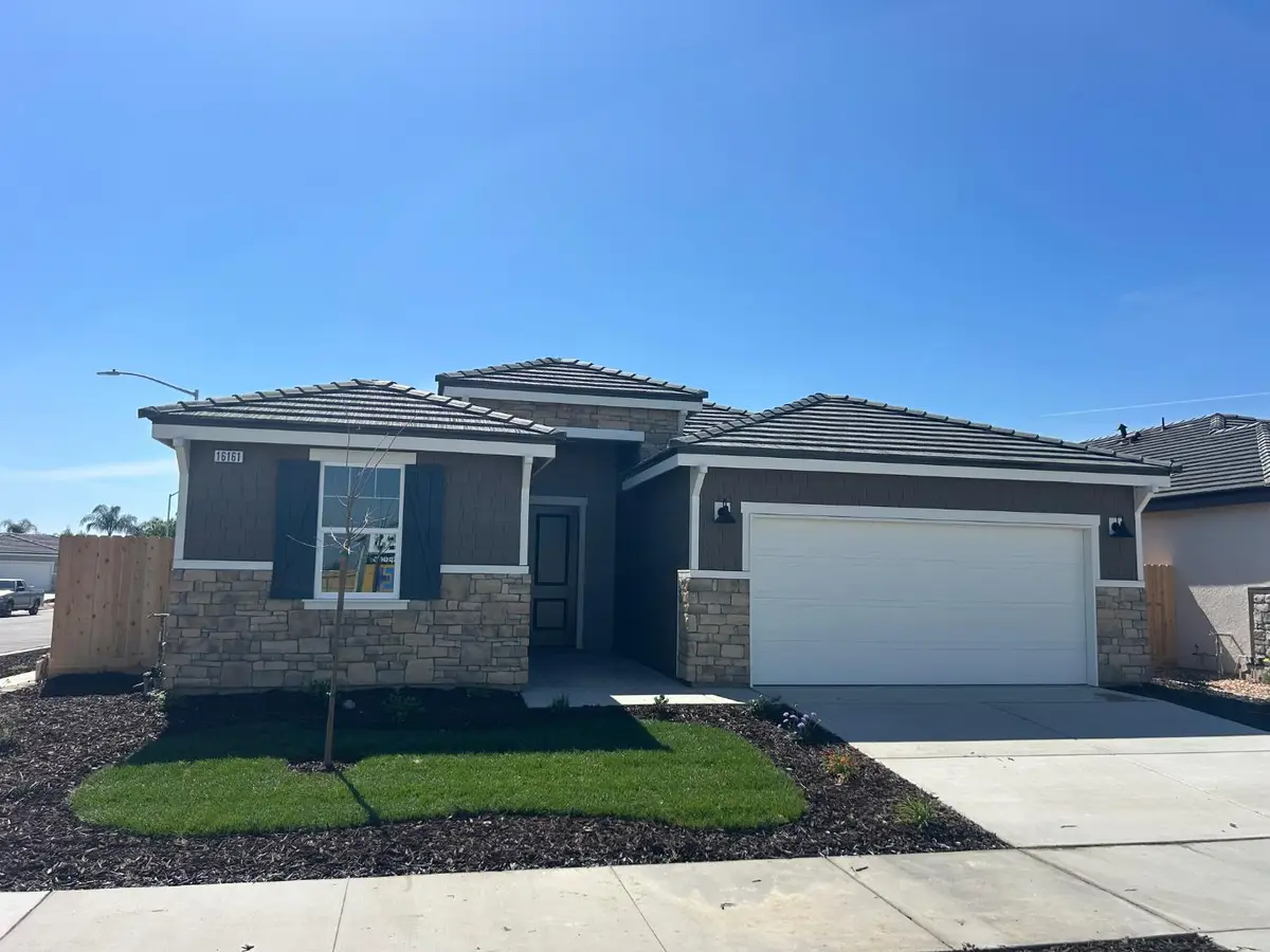 16161 West David Ave, Kerman, CA 93630 - #1