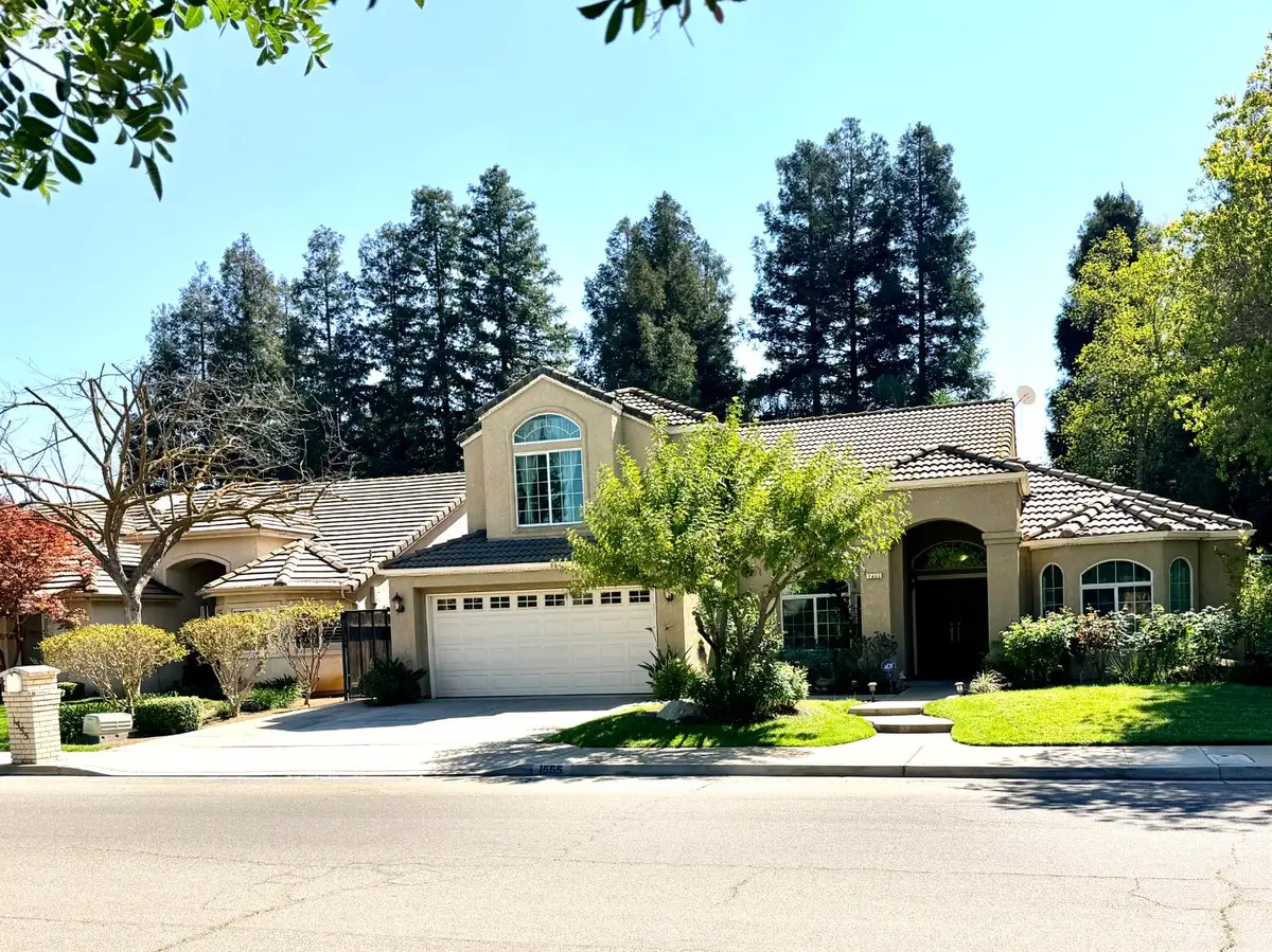 1555 E Emerald Avenue, Fresno, CA 93720 - #1