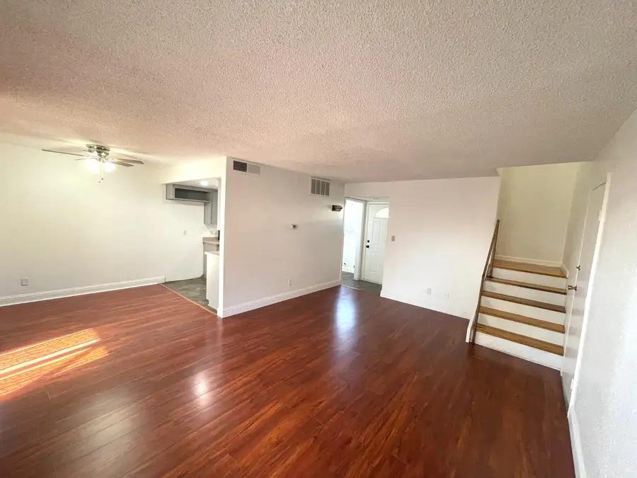 4929 N Winery Avenue, Fresno, CA 93726 - #2