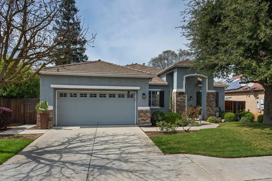 9383 N Dearing, Fresno, CA 93720 - #2