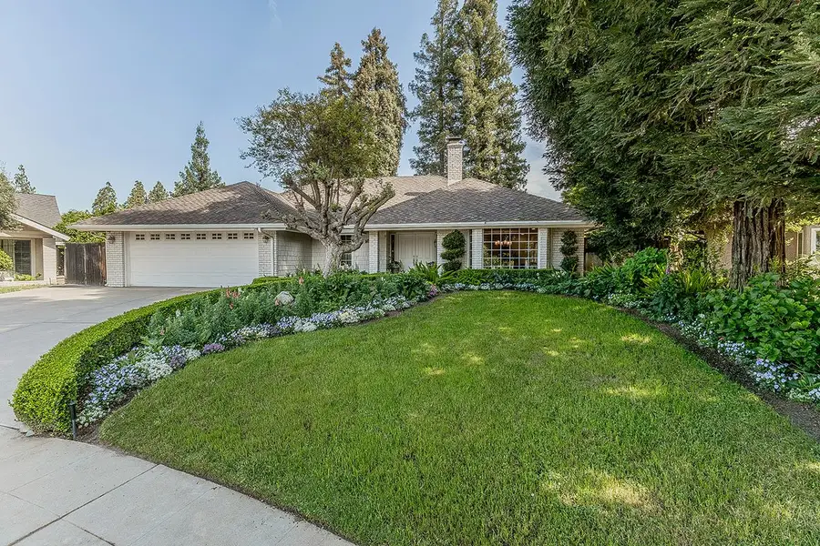 598 E Serena Avenue, Fresno, CA 93720 - #3