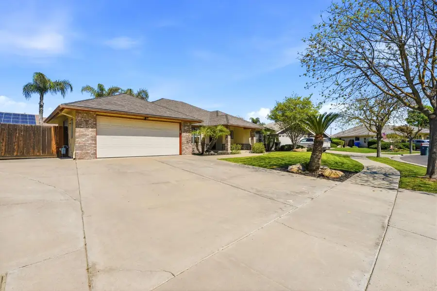 1332 Lincoln Lane, Lemoore, CA 93245 - #3