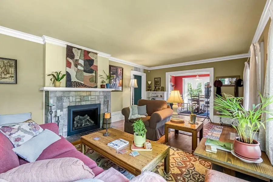 731 E Carmen Avenue, Fresno, CA 93728 - #2