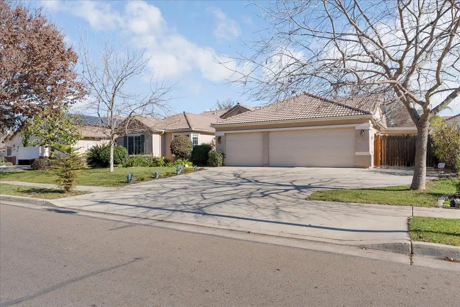 3624 N Jackie Street, Visalia, CA 93291 - #3