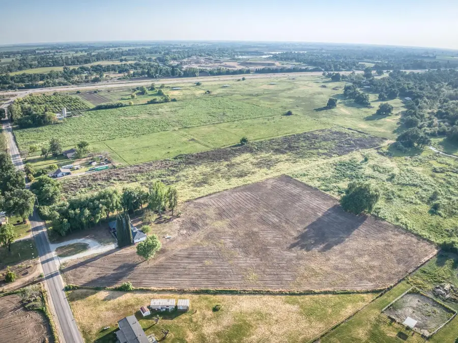 545 N Rio Vista Avenue, Sanger, CA 93657 - #3