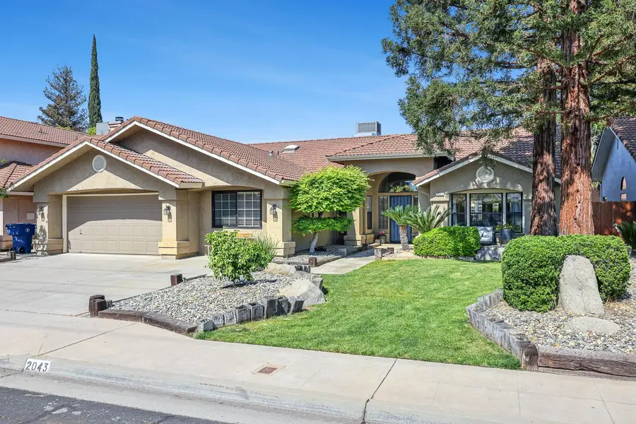 2043 Escalon Avenue, Clovis, CA 93611 - #2