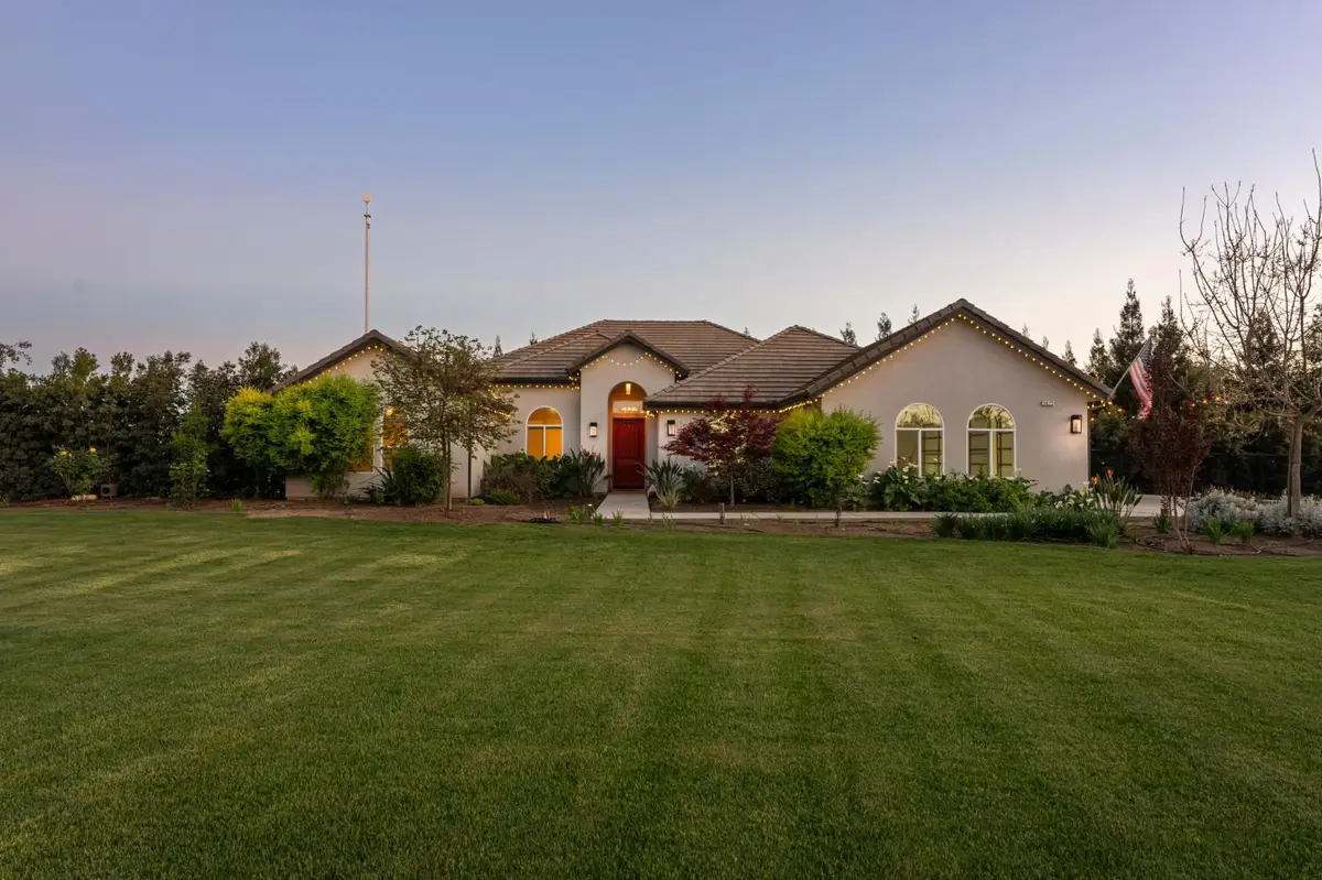 5675 Boston Ave, Kingsburg, CA 93631 - #1