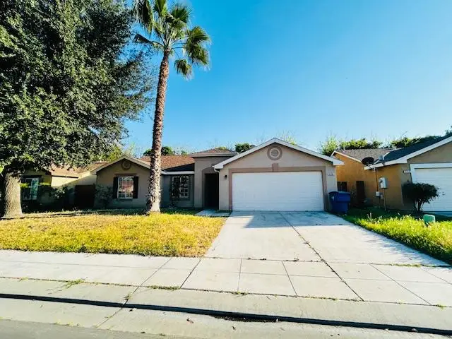 5260 E Wildflower Lane, Fresno, CA 93725 - #1