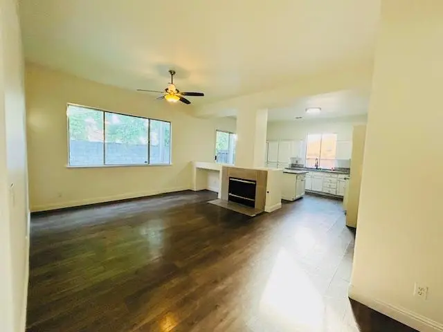 5260 E Wildflower Lane, Fresno, CA 93725 - #3