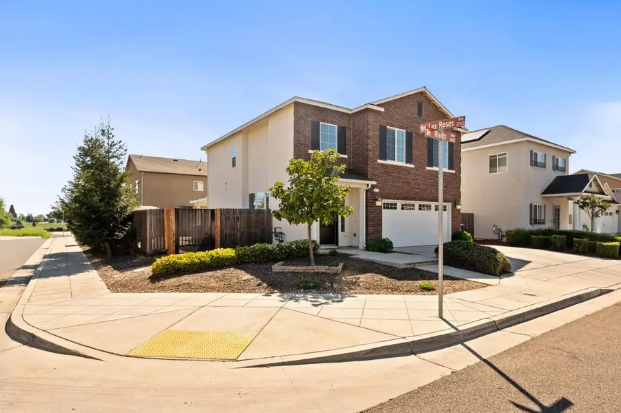 4172 Rialto Avenue, Clovis, CA 93619 - #2