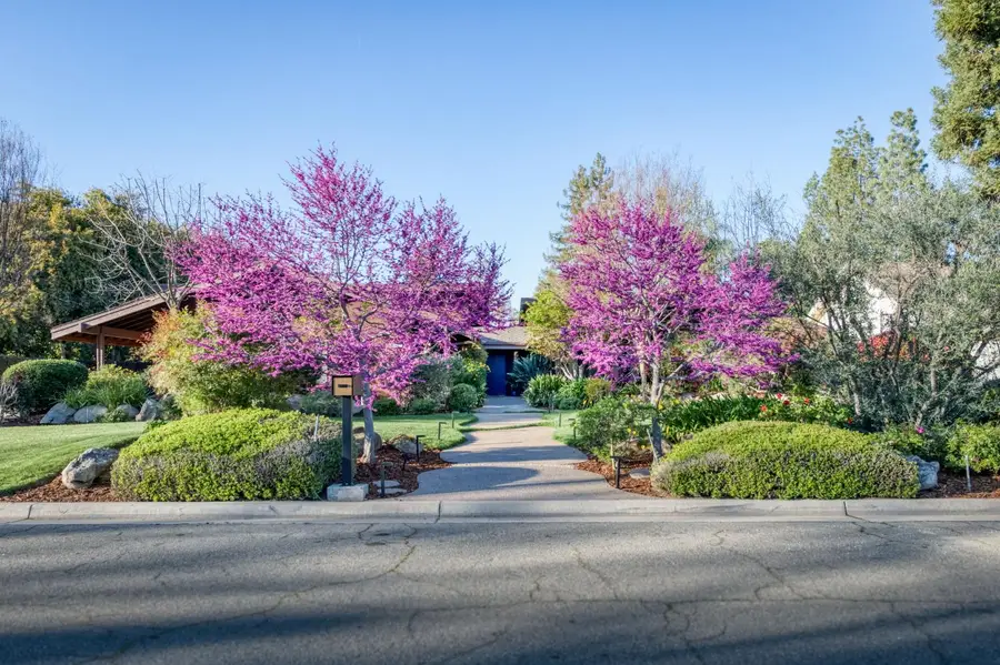 3646 W Spruce Avenue, Fresno, CA 93711 - #2