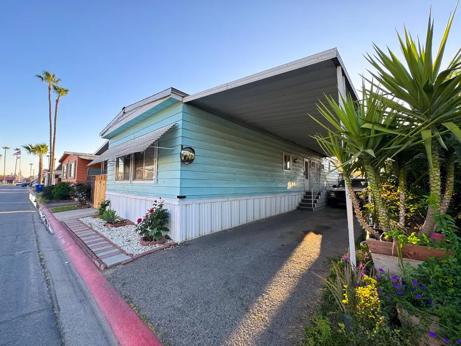 2533 W Mckinley Ave #4, Fresno, CA 93728 - #3