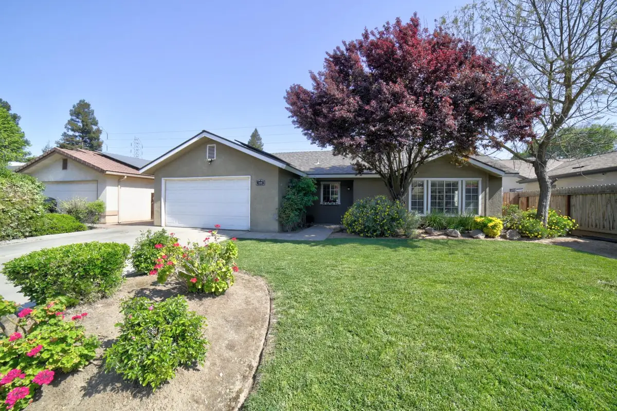 5438 W Sample Avenue, Fresno, CA 93722 - #1