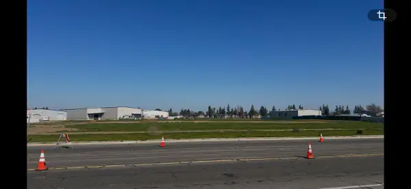 5000 E Dakota Avenue, Fresno, CA 93727