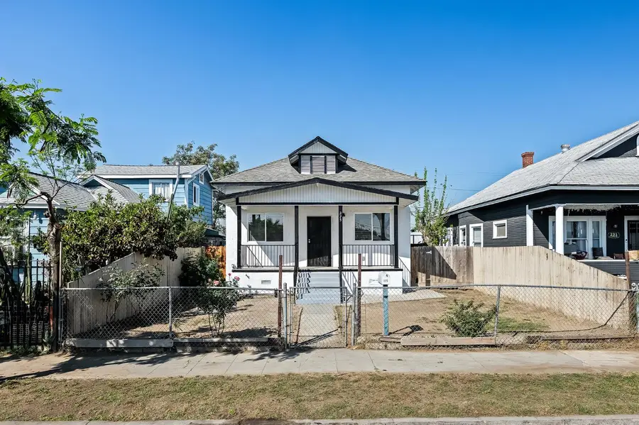 225 N Effie Street, Fresno, CA 93701 - #2