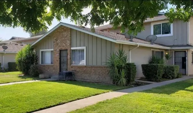 2693 W Fairmont Avenue #102, Fresno, CA 93705 - #2